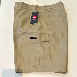 NWT Quiksilver Men's Classic Cargo Shorts Size 34